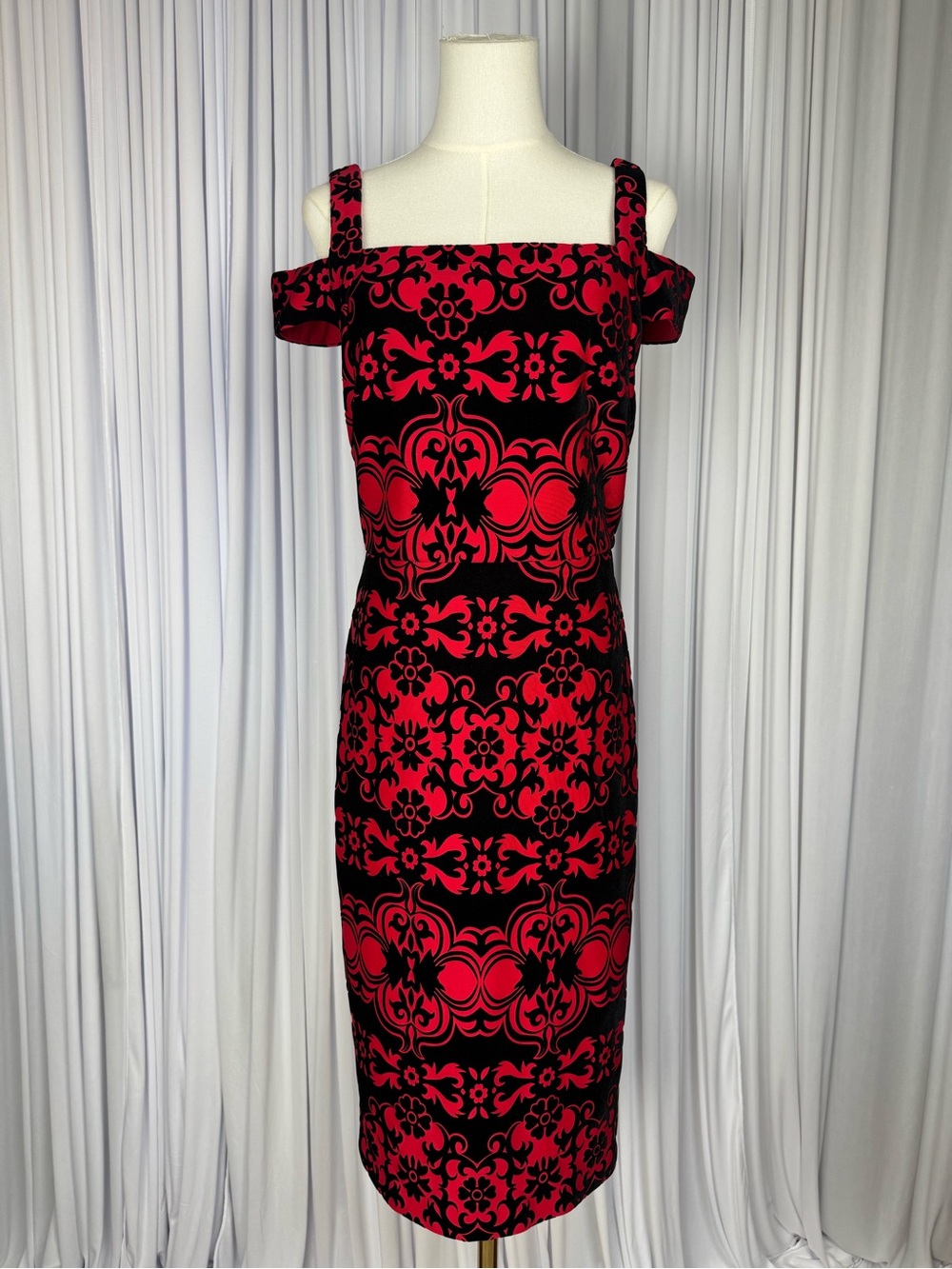 New York & Company Red and Black Cold-Shoulder Stretch Midi Dress Size Small